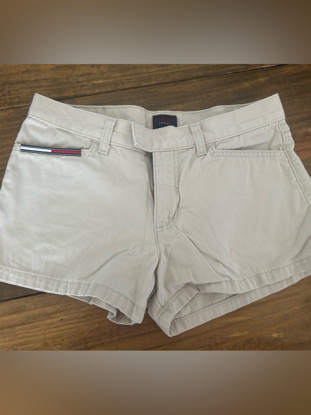 ✨Tommy Hilfiger Beige Shorts with Navy and Red Logo Tag